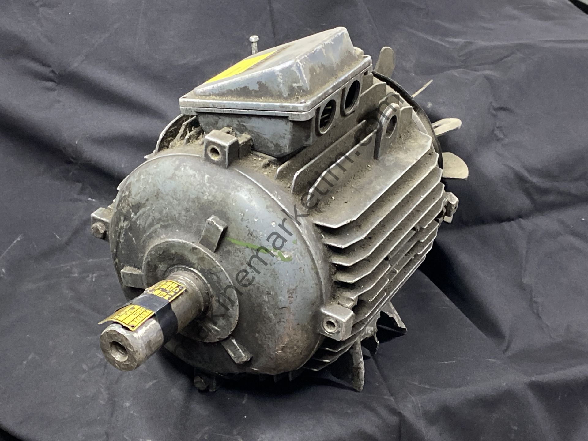 GAMAK 380V 7.5KW 1400 DEVİR MOTOR AYAKLARI YOK