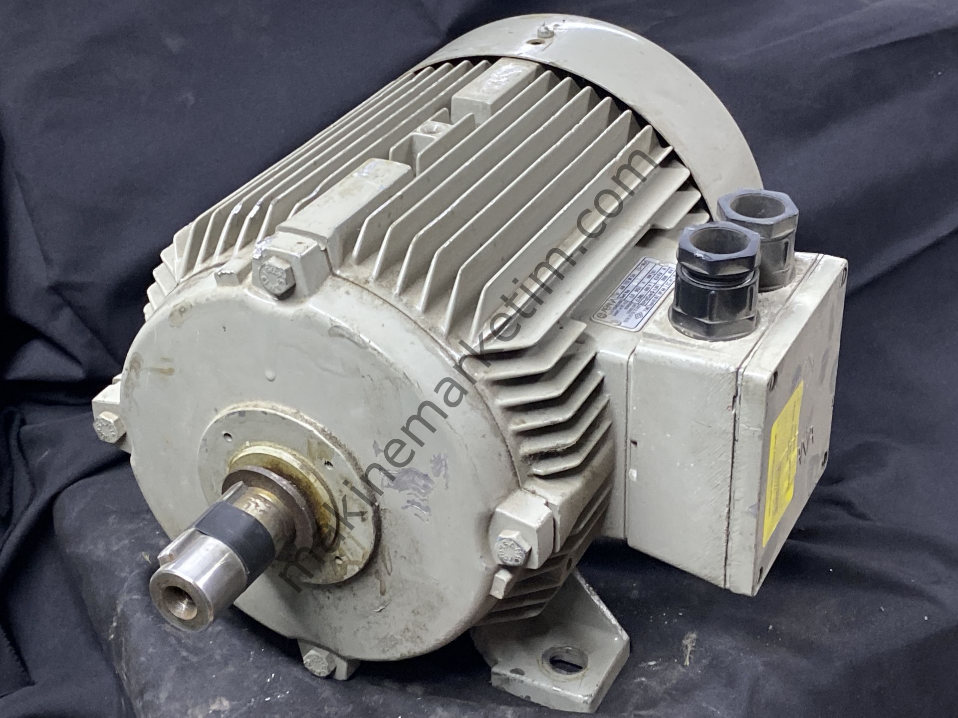 ABANA 380V 4KW 2800 DEVİR MOTOR
