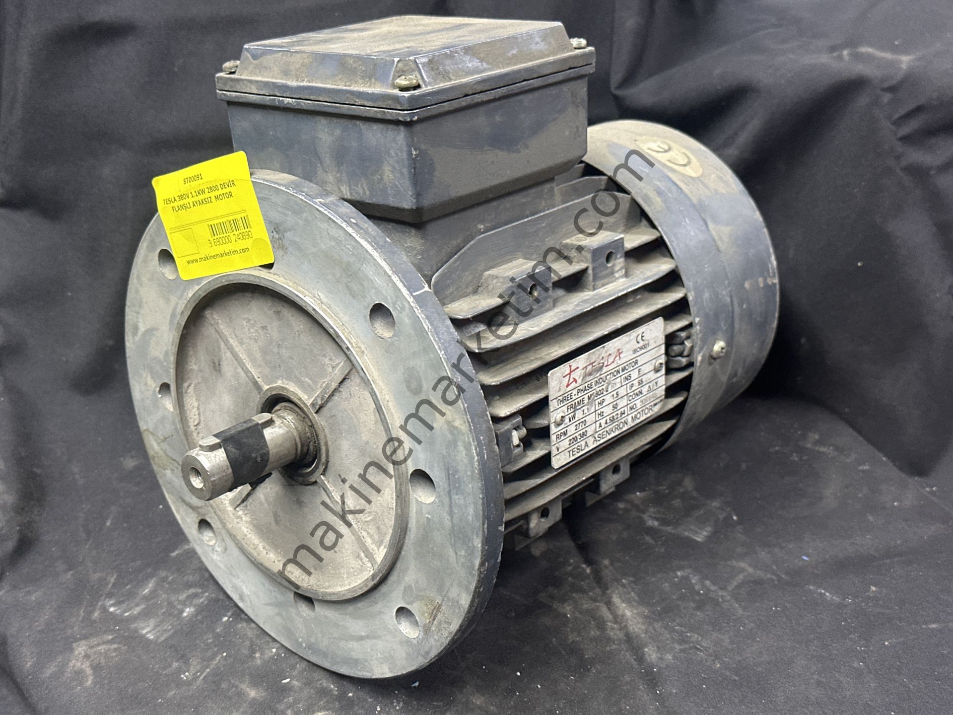 TESLA 380V 1.1KW 2800 DEVİR FLANŞLI MOTOR