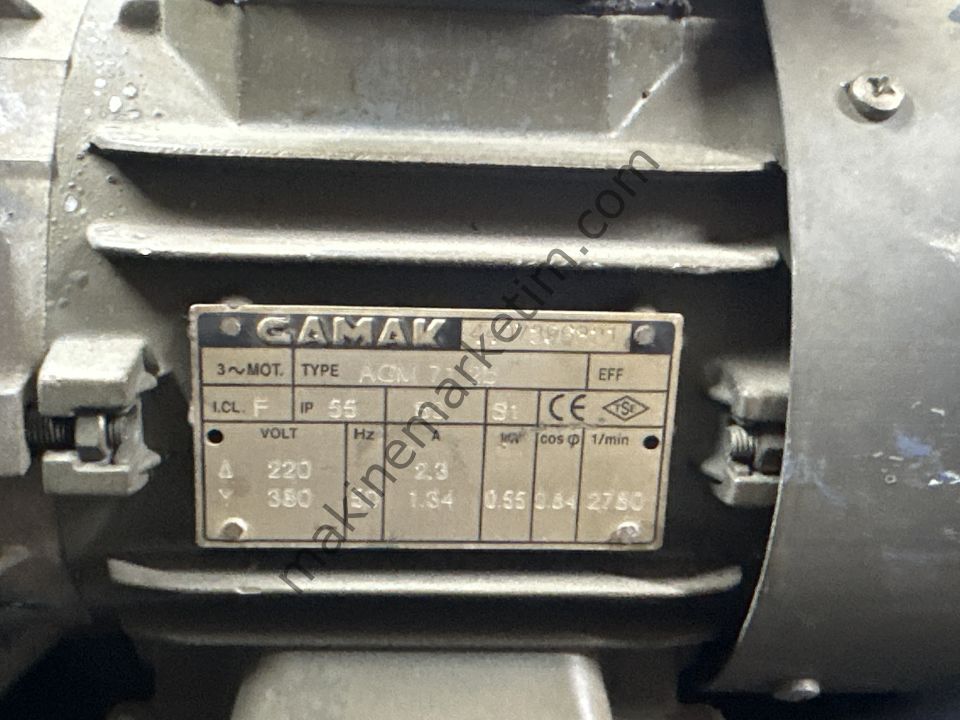 GAMAK 380V 0.55KW 2800 DEVİR FLANŞLI UZUN MİL MOTOR